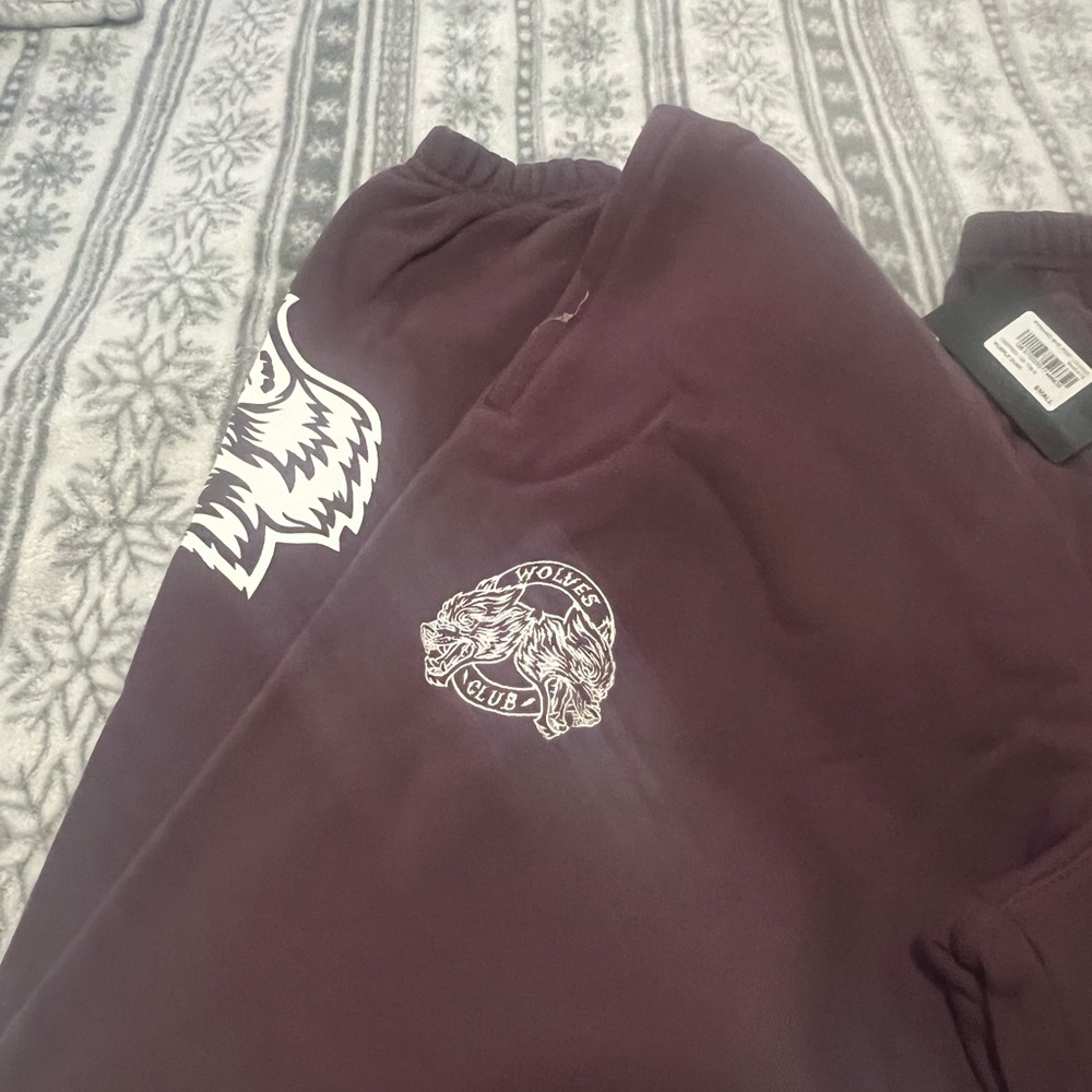 Small darc sport new color is type red wine in good condition